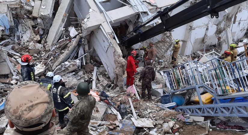 Drámai: meghaladta az 50 ezret a török-szíriai földrengés halálos áldozatok száma