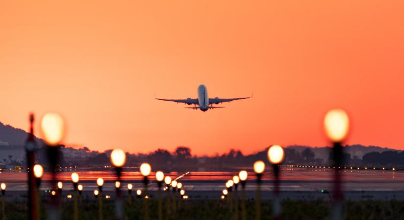 Itt az új rendelet: fontos változások léptek életbe a légitársaságoknál