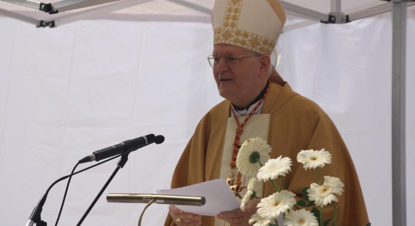 Erdő Péter: a pápalátogatás a lelkipásztori szeretet gesztusa
