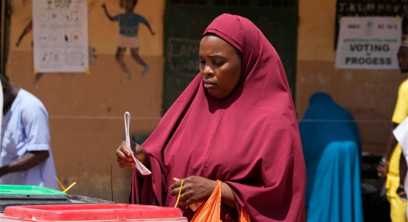 Nigéria: az ellenzéki pártok új választásokat követelnek