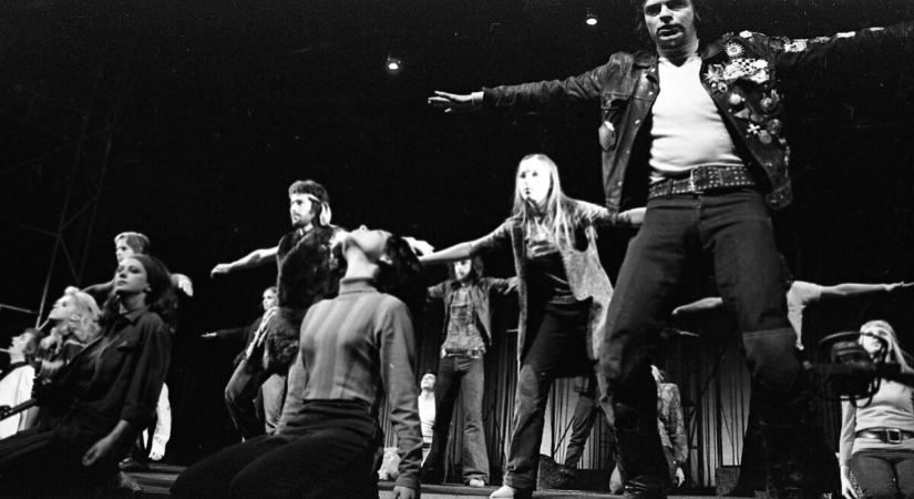 Március 2-án történt