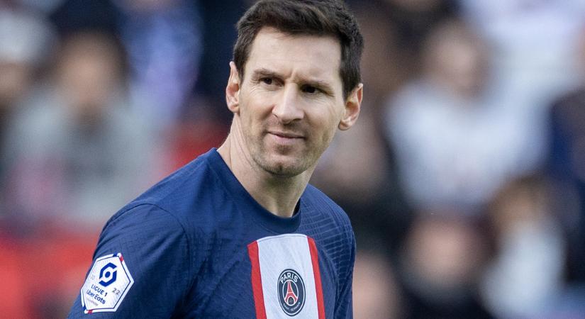 Lionel Messi aranyozott telefonnal lepte meg vb-győztes csapattársait