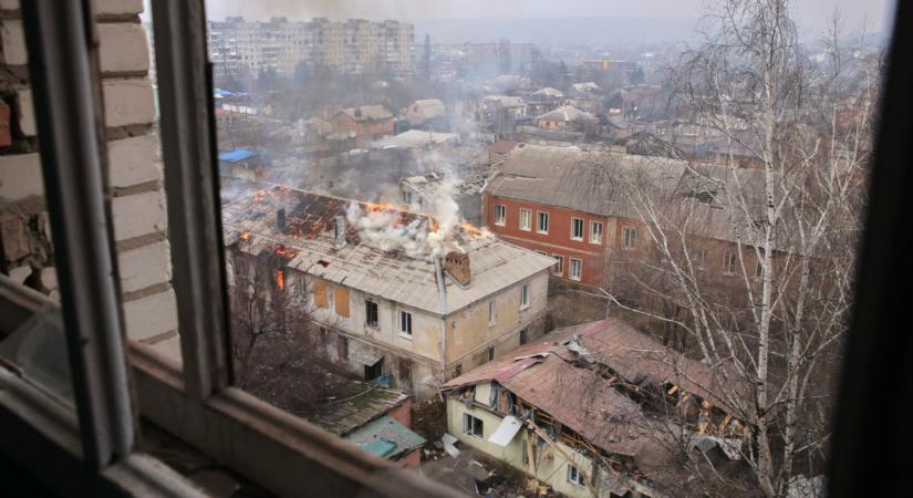 A Wagner-csoport állítja, bekerítette Bakhmutot. Már az ukránok sem zárják ki a város feladását