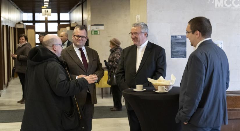 Az Úr szőlőjének munkása – XVI. Benedek pápa életműve