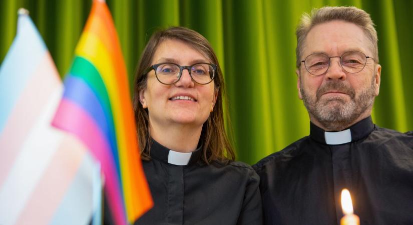 Hitbéli meggyőződésük ellenére melegházasság megkötésére kötelezi papjait a Svéd Egyház