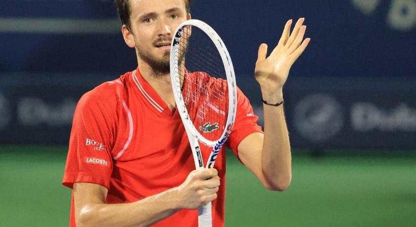 Tenisz: Medvegyev legyőzte Djokovicsot, orosz döntő lesz Dubaiban