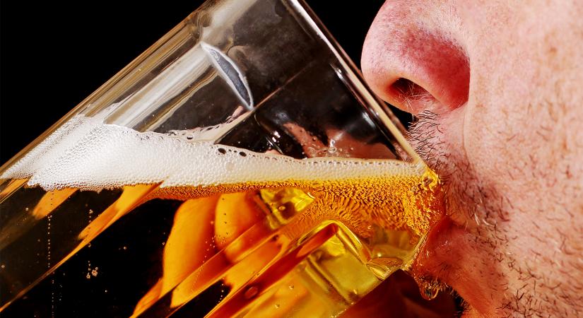 Megivott 60 üveg sört, egy hónapig fájt a feje és homályosan látott egy skót férfi