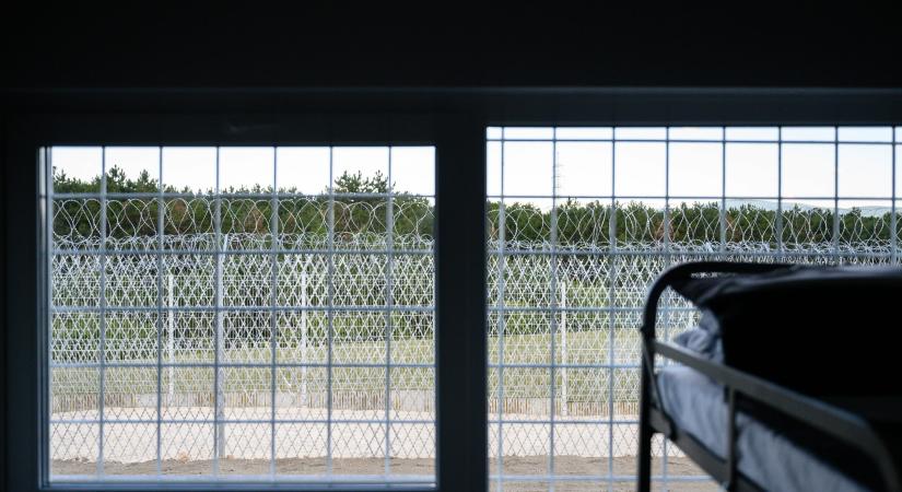 Átlátszó: Megteltek a börtönök, utaztatják a rabokat, bedőlt a zsúfoltságmentesítő program