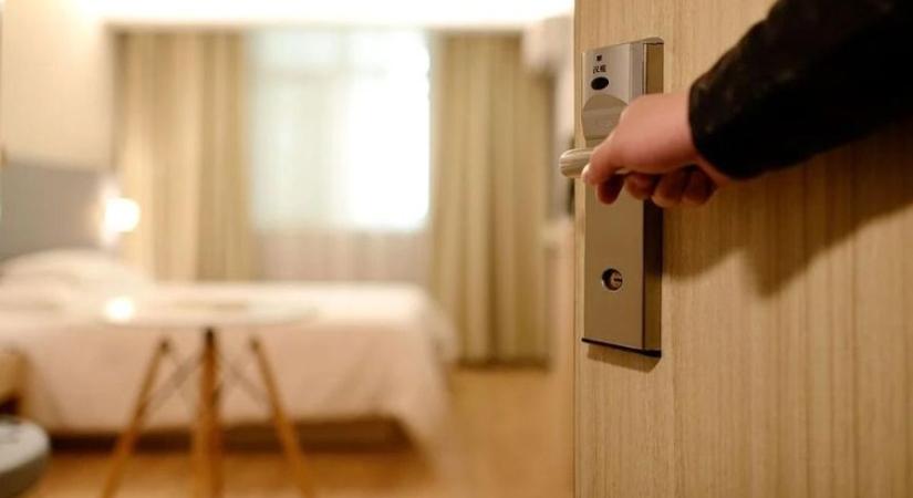 Három büki hotelt is átvert egy vasi nő: kivette a szobákat, de fizetés nélkül távozott