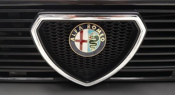 Irány vissza 1985-be! Szuperritka régi sportos Alfa Romeo vár új gazdára
