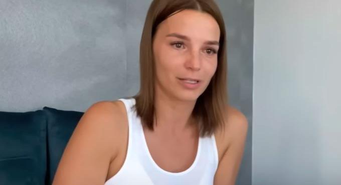 Félmillós babakocsiban tologatja lányát Berki Mazsi