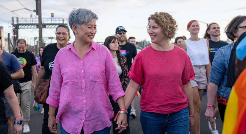 Ausztrália leszbikus külügyminisztere is vonult a WorldPride zárónapján