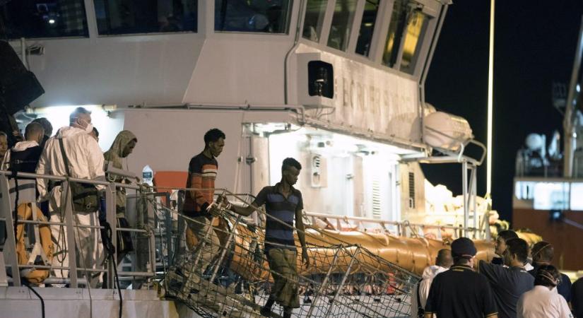 Földközi-tengeri országok nekimentek a Frontexnek az embercsempészet miatt