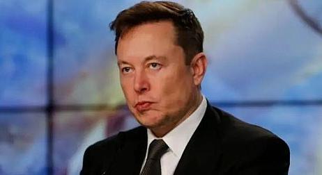 "Bejött" a Twitternek Musk üzleti zsenije: Felére estek vissza a cég bevételei