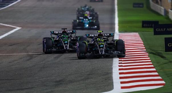 „Csodafegyver kell a Mercedesnek” – Rosberg