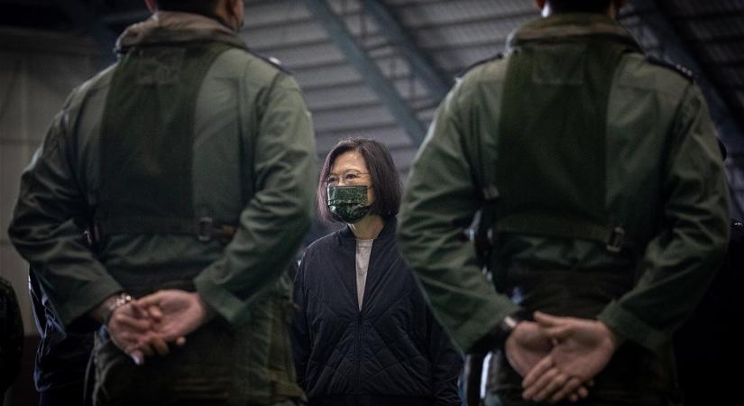 Tajvan készen áll „leadni az első lövést”, ha Kína megsérti a szuverenitását