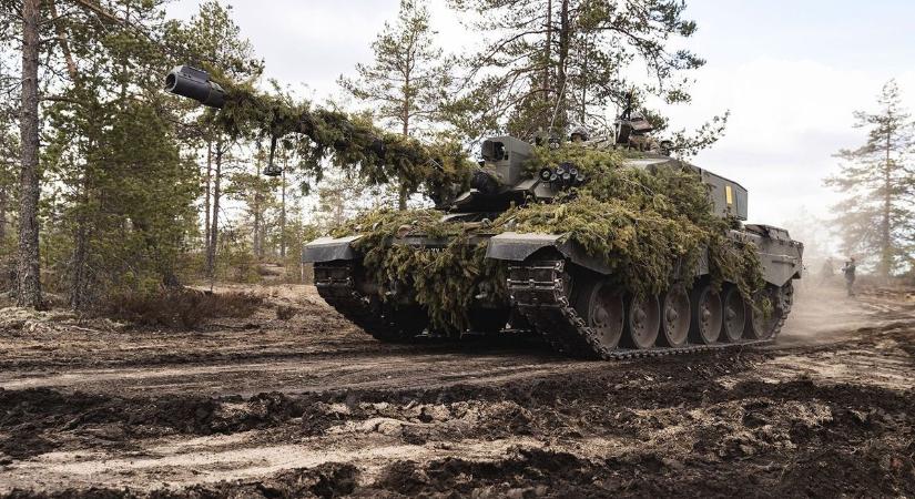 Használhatatlanok lehetnek az ukrán fronton a brit Challenger tankok