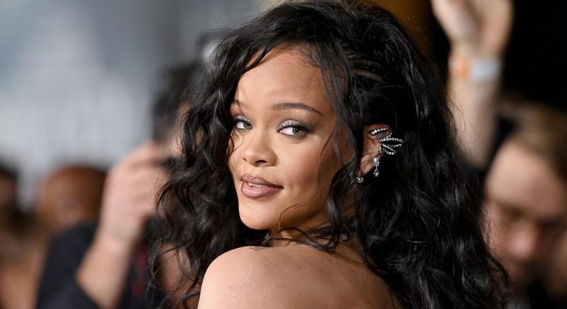 Rihanna fotót posztolt kisfiáról, amint „megtudja, hogy a testvére ott lesz az Oscar-gálán, ő meg nem”