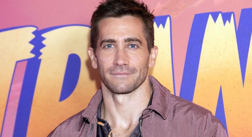 Hűha, Jake Gyllenhaal durván kigyúrta magát, és ketrecharcosnak állt