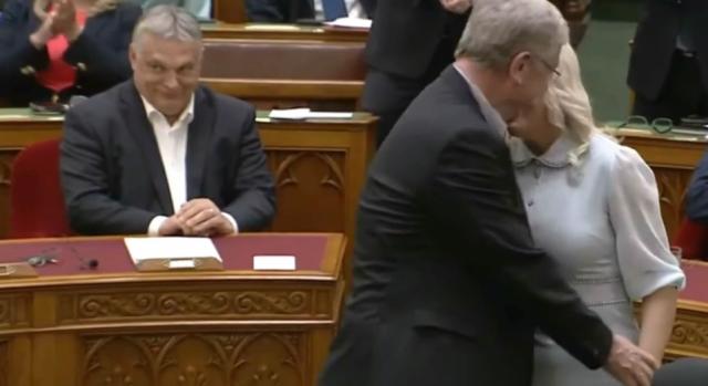 Gyurcsány Ferenc megmagyarázta a nagyon furcsa parlamenti ölelkezést