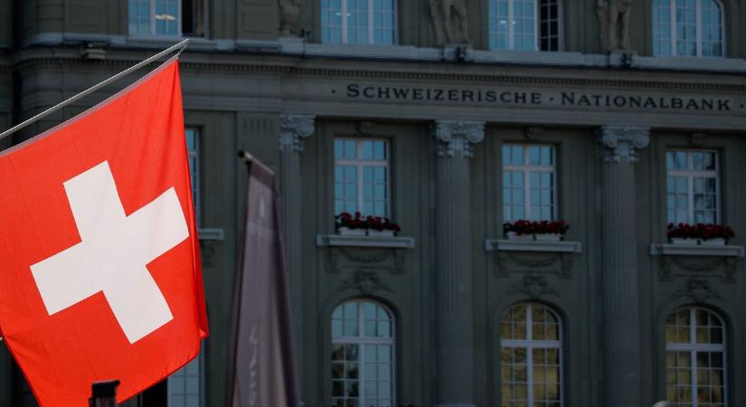 Svájc feladta pénzügyi semlegességét, a bankszektor nyögi a pálfordulást