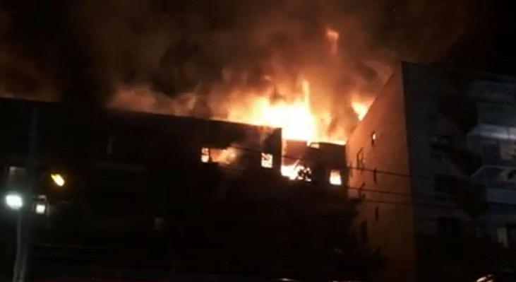Óriási tűz New Yorkban, egy ember meghalt - videó