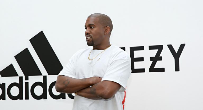 Több mint egymilliárd eurónyi cipő maradt az Adidas nyakán Kanye West miatt