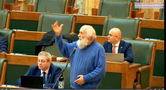 A szeretőket is köszöntette egy román szenátor a parlamentben nőnap alkalmából