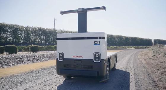Itt a Honda robot-villanytargoncája, ami akár emberi beavatkozás nélkül is képes közlekedni