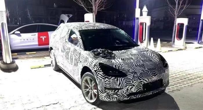 Lehet hogy az új Model Y a titokzatos Tesla-Mazda öszvér?