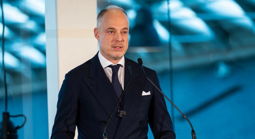 Szalay-Bobrovniczky Kristóf: Hagyományaira támaszkodó, jövőbe mutató honvédséget építünk