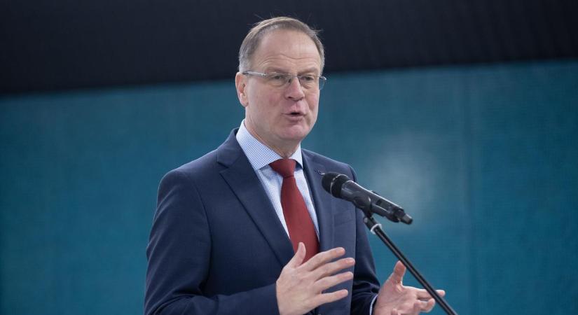Navracsics Tibor felfedte: ekkor jöhetnek az uniós pénzek!