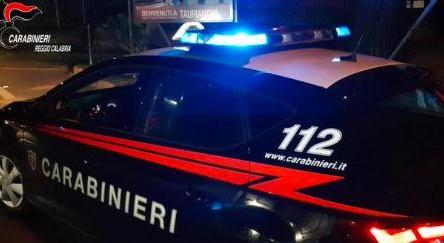 Szervezett bűnözés gyanújával közel ötven embert tartóztattak le Dél-Olaszországban