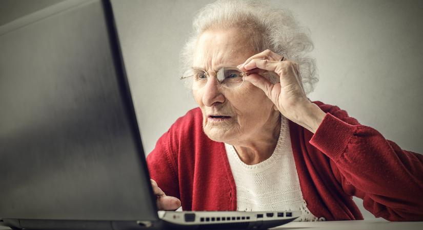 Az időseket célzó csalási módszer terjed a közösségi oldalakon