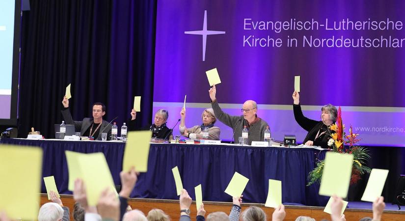 Női és ifjúsági kvótát vezetnek be a német evangélikusoknál