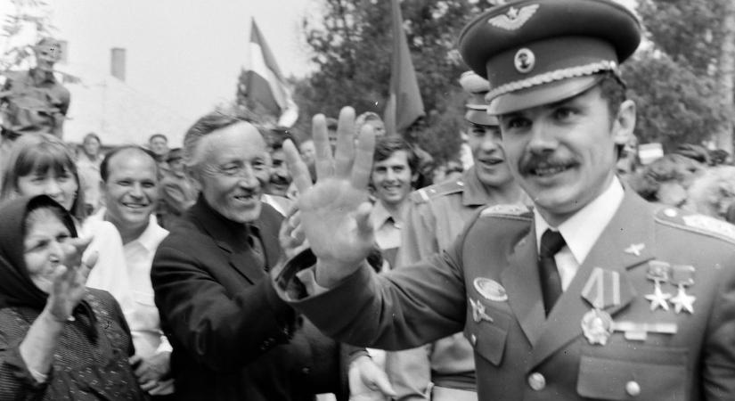 A „farkasbercis” csokoládétól a hatvani űrhajósjelölt kiválasztásáig