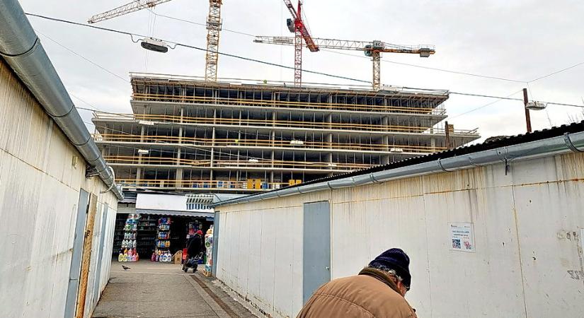 Eltűnhet a Bosnyák téri piac – egyelőre kérdés, hol s miként éledne újjá
