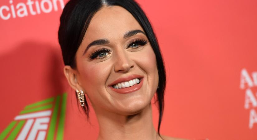 Döbbenetes dologgal vádolják Katy Perryt