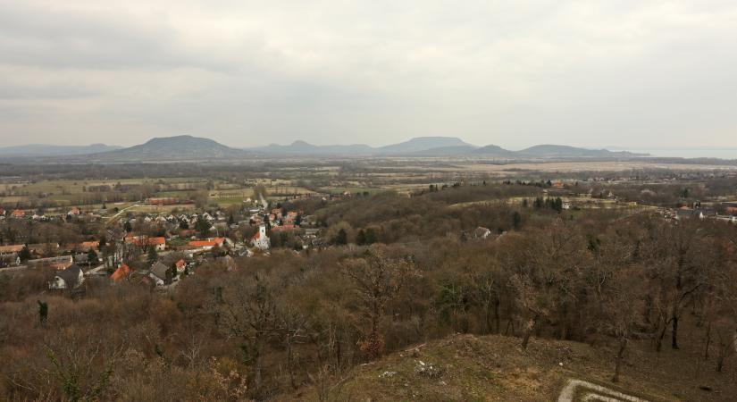 Kincseket (és medvehagymát) rejtő pici falu: Nemesvita