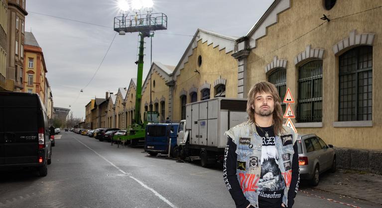 Boton.Hofi főszereplésével érkezik Miki357 musicalfilmje