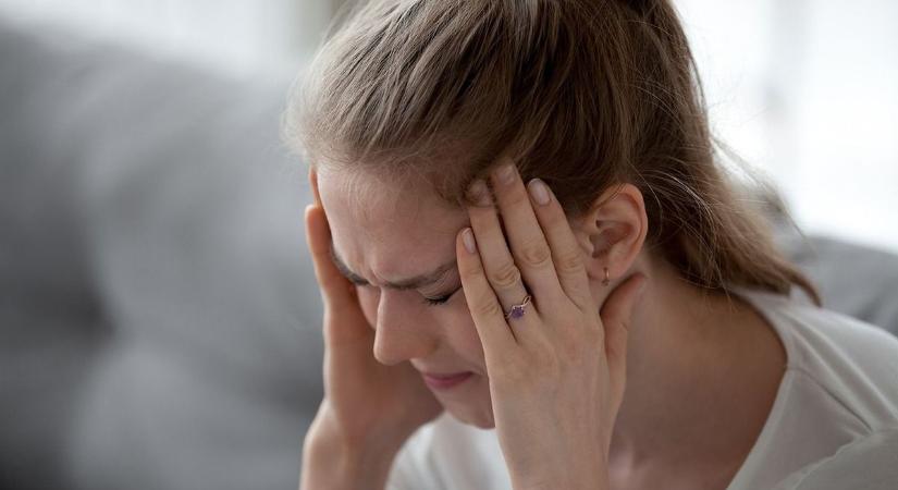 Tényleg másképp és gyakrabban fáj a nők feje: mutatjuk, mit lehet tenni