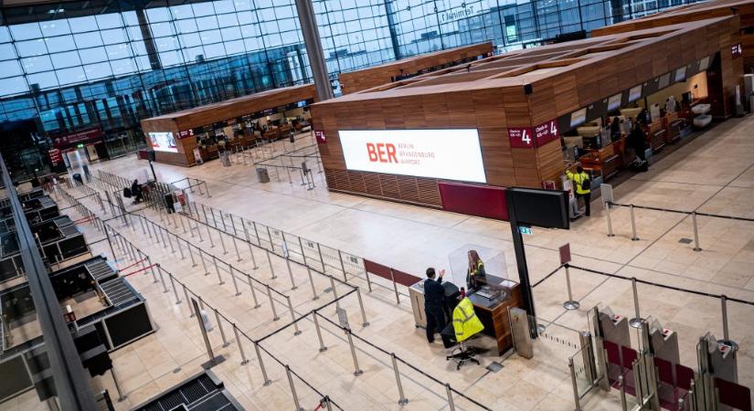 Szinte teljesen leállt a közlekedés négy németországi repülőtéren