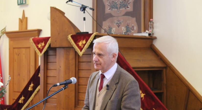 A vers gyógyír a léleknek – fiataloknak szólt a református est