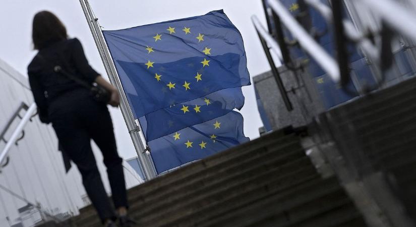 Az Európai Számvevőszék a forgóajtóban is kockázatot lát