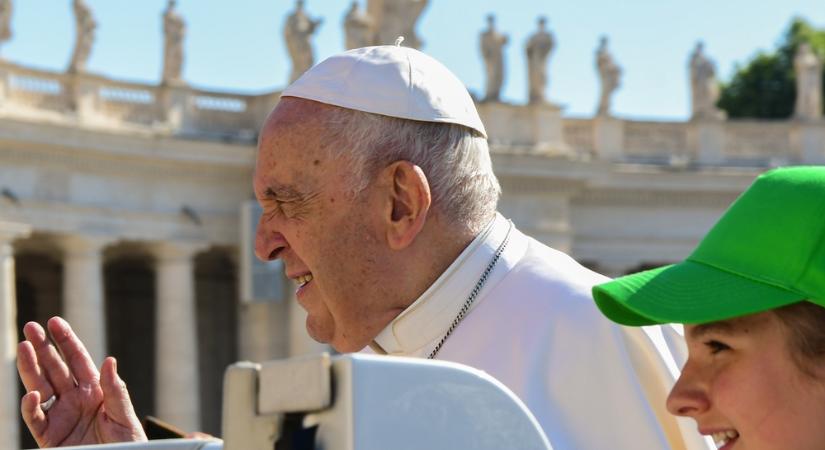 Ferenc pápa békét kért pápává választása tizedik évfordulóján