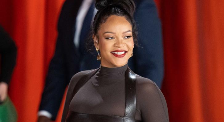 Rihanna hatalmas terhespocakot villantott