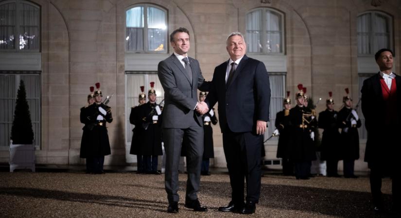 Így fogadta Macron Orbánt Párizsban (VIDEÓ)