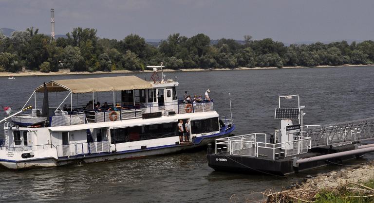 Továbbra sem tudni, mikor közlekedhetnek újra a BKV hajói a Dunán