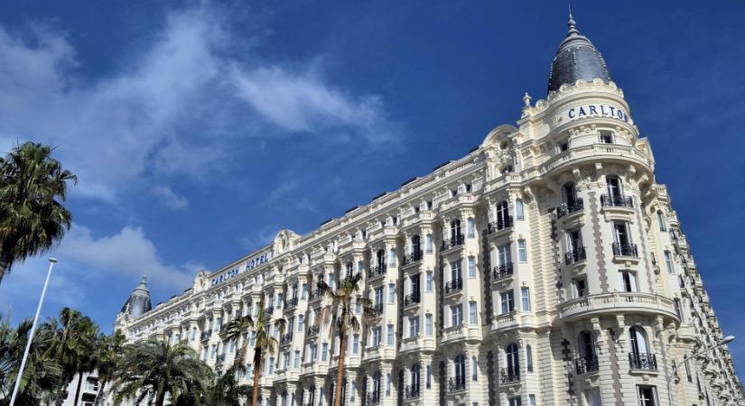 Így néz ki belülről a gyönyörű Carlton Hotel, ami 1911 óta díszíti a Francia Riviérát