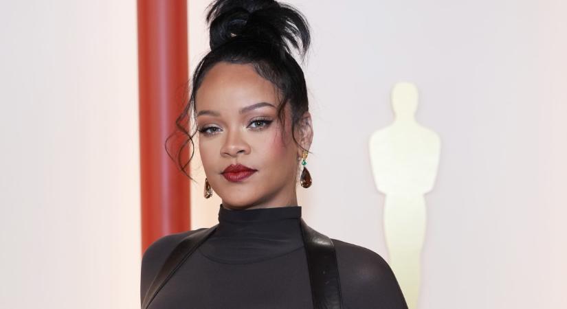 Rihanna az Oscar-gálán mutatta meg pocakját